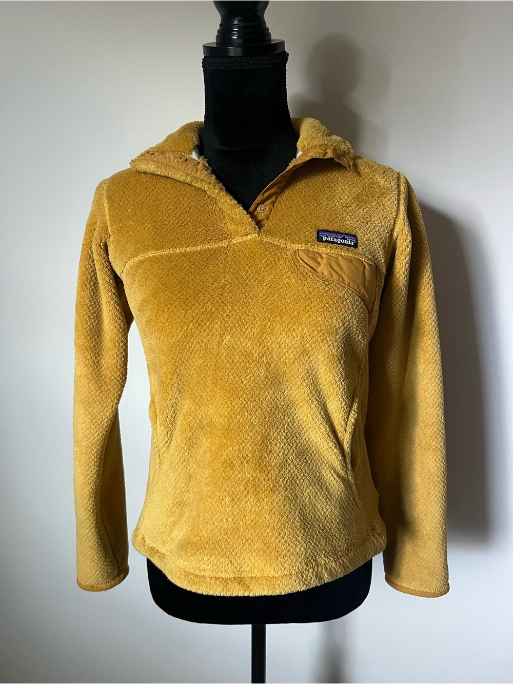 Patagonia Women's Mustard Yellow Fleece Pullover with Snap Collar XS
